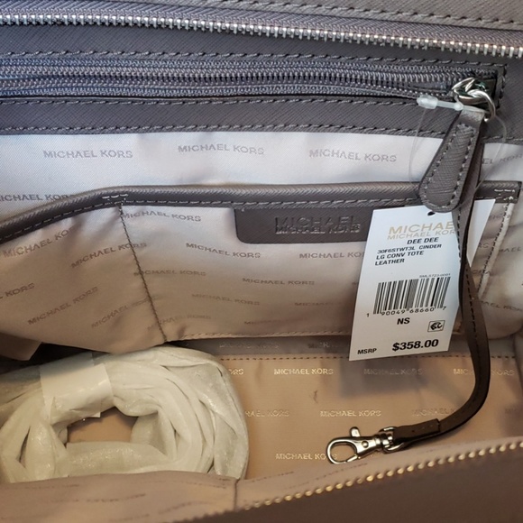 Michael Kors Purse - Picture 2 of 4